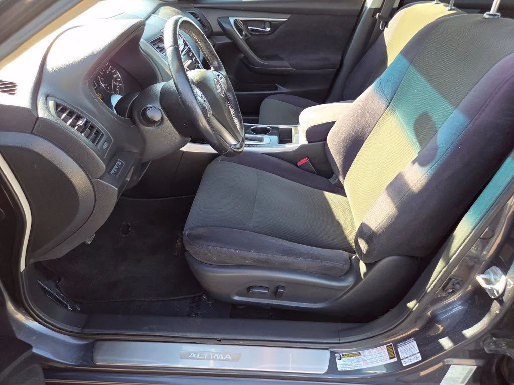 Used 2013 Metallic Slate Nissan 2.5 SV image 6