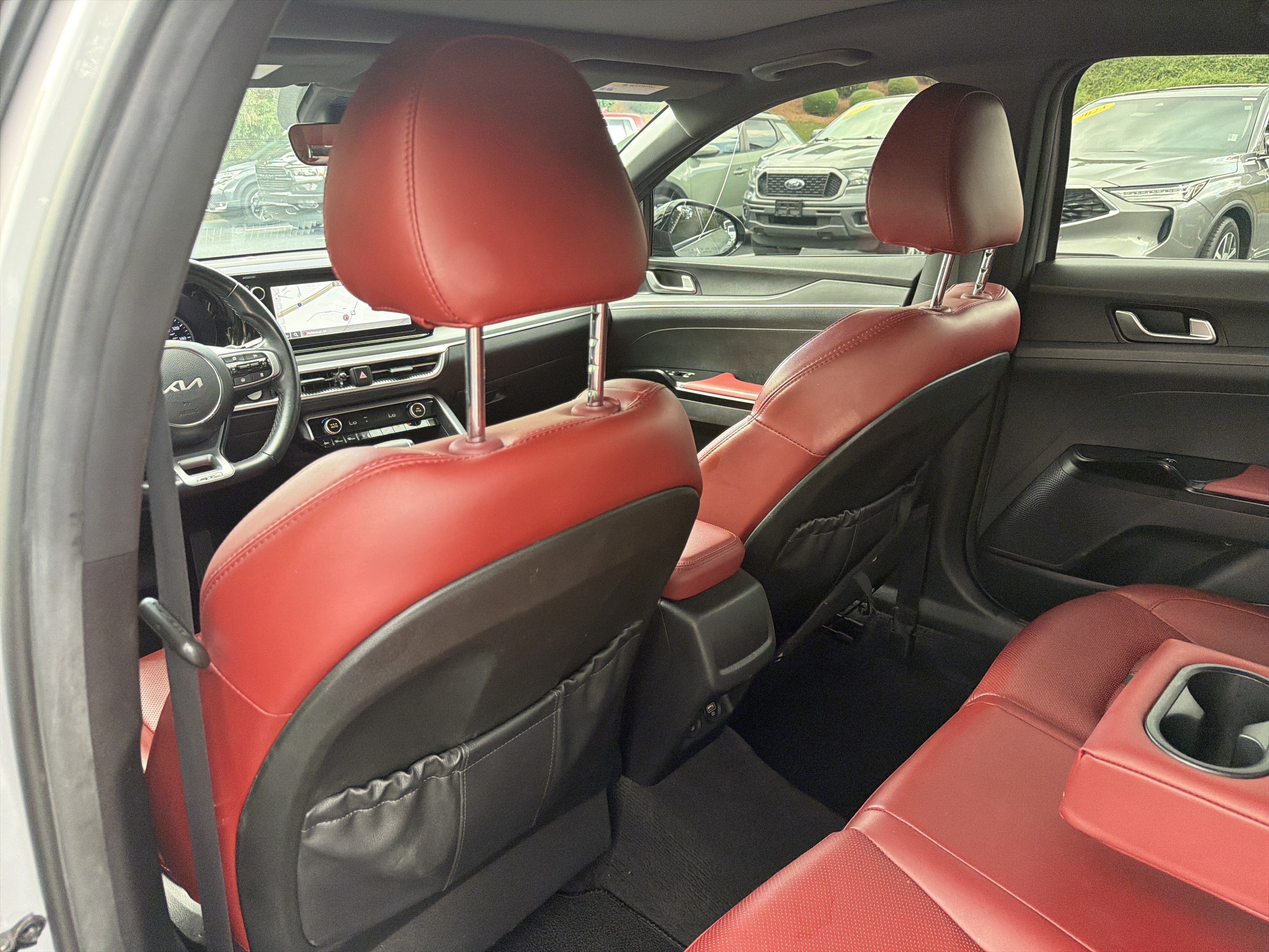 Used 2024 Wolf Gray Kia GT-Line image 25