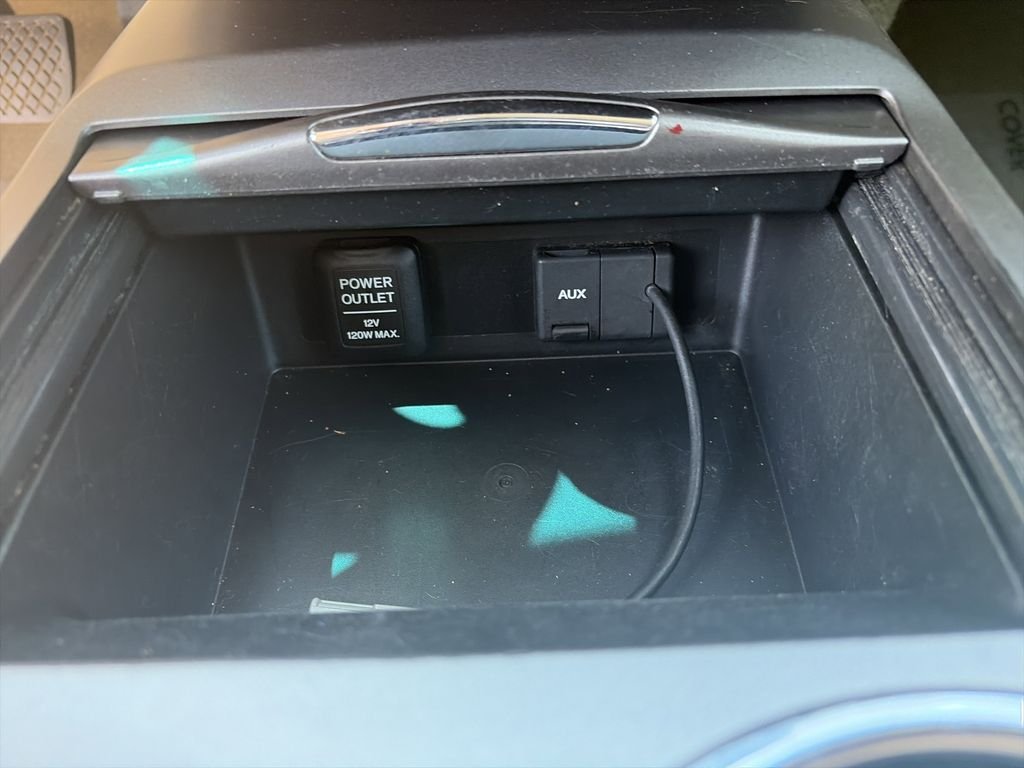 Used 2014  Acura Technology Package image 24