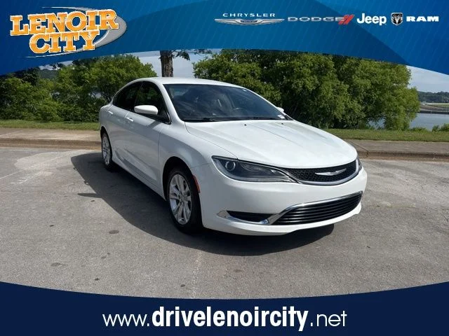 2017 Chrysler 200 Limited Platinum's photo