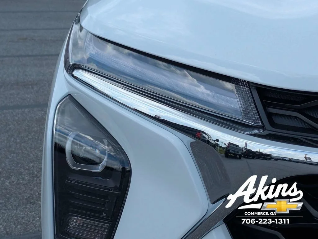 New 2026 Summit White Chevrolet LT image 11