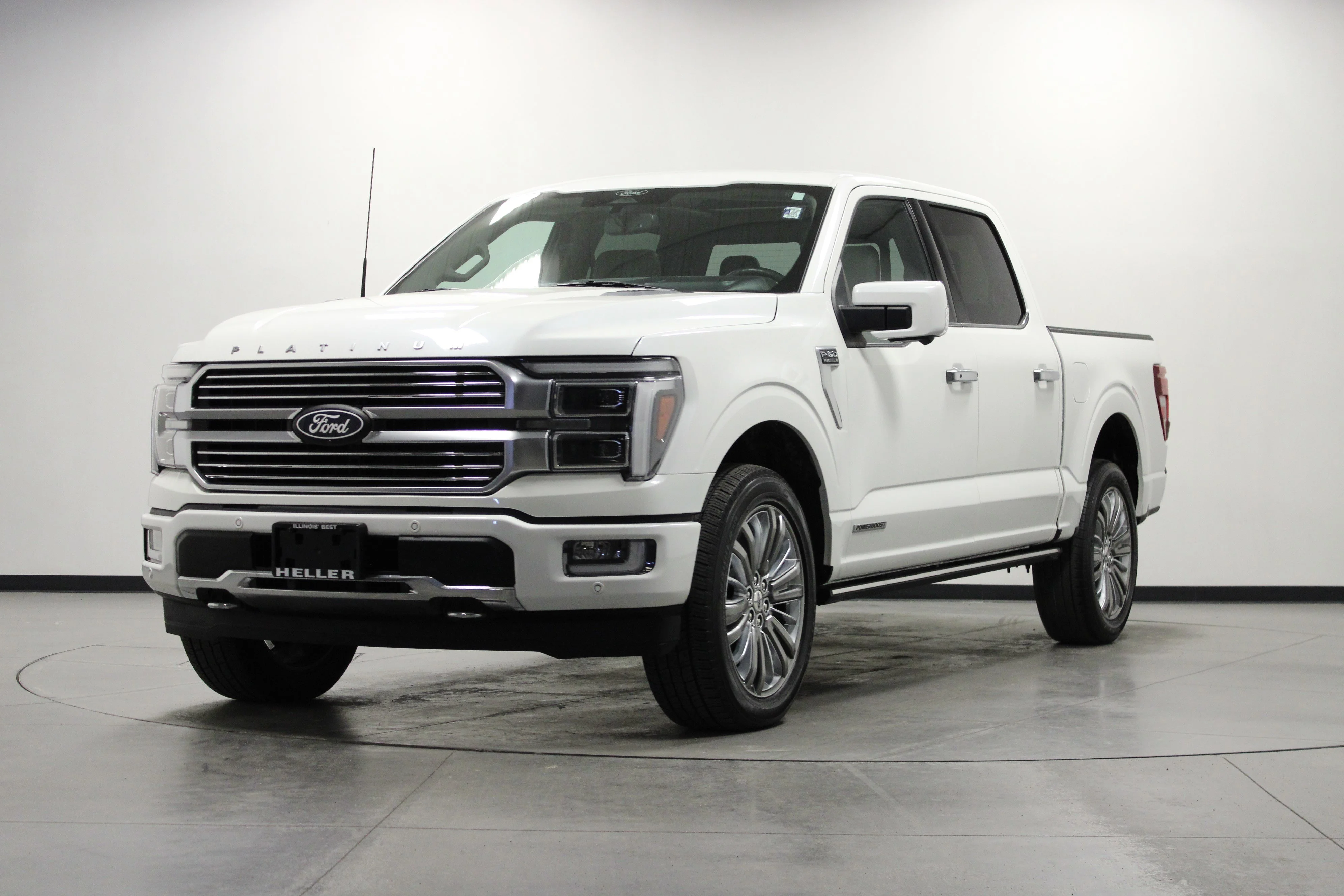 Used 2024 Star White Metallic Tri-Coat Ford Platinum image 8