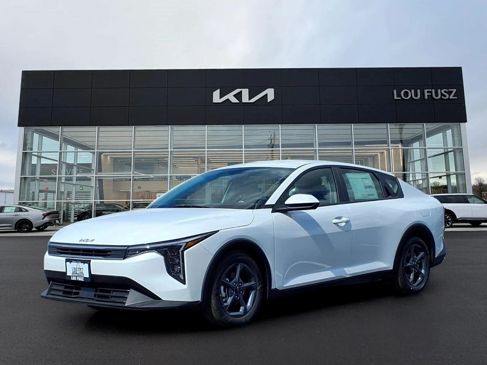 New 2026 Snow White Pearl Kia LXS image 1