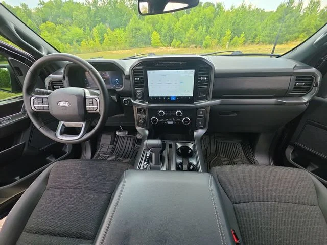 Used 2024 Black Ford XLT image 10