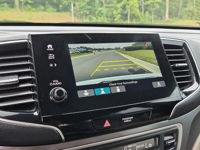 Used 2022 White Honda EX-L image 37
