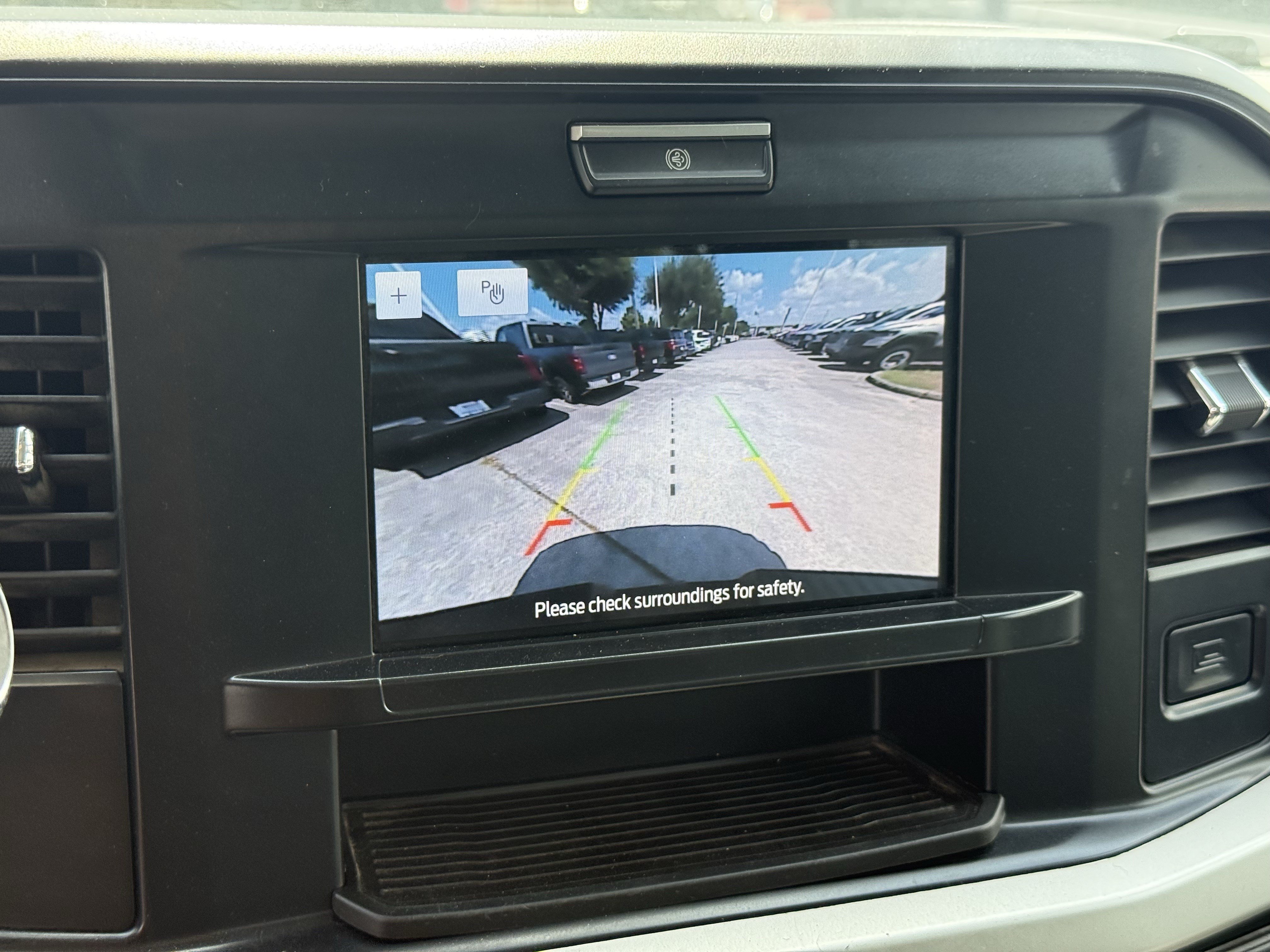 Used 2025 Oxford White Ford XLT image 20