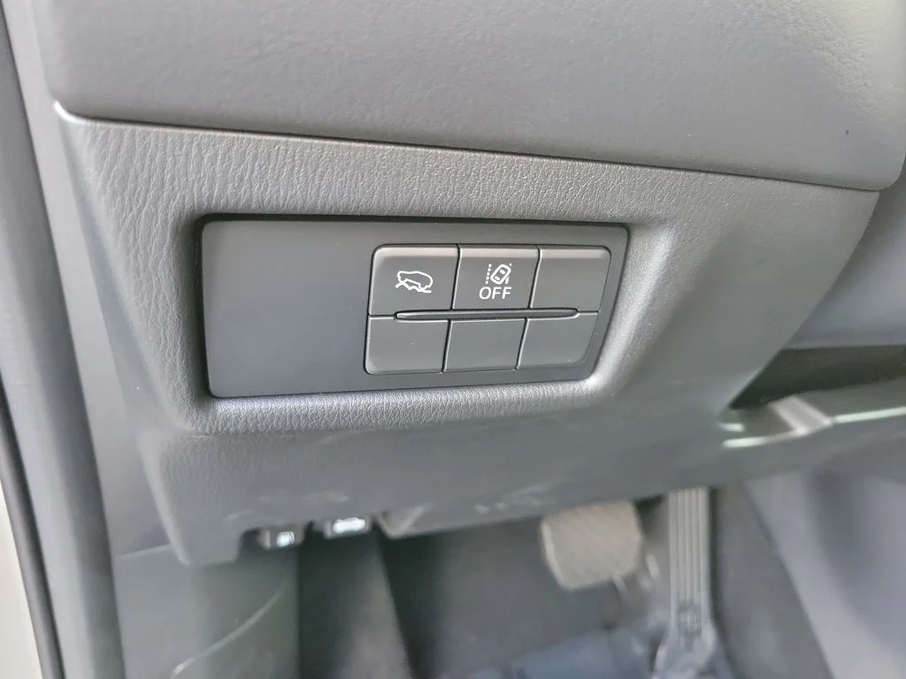 2025 Mazda CX-5 S Select Package - Photo 17