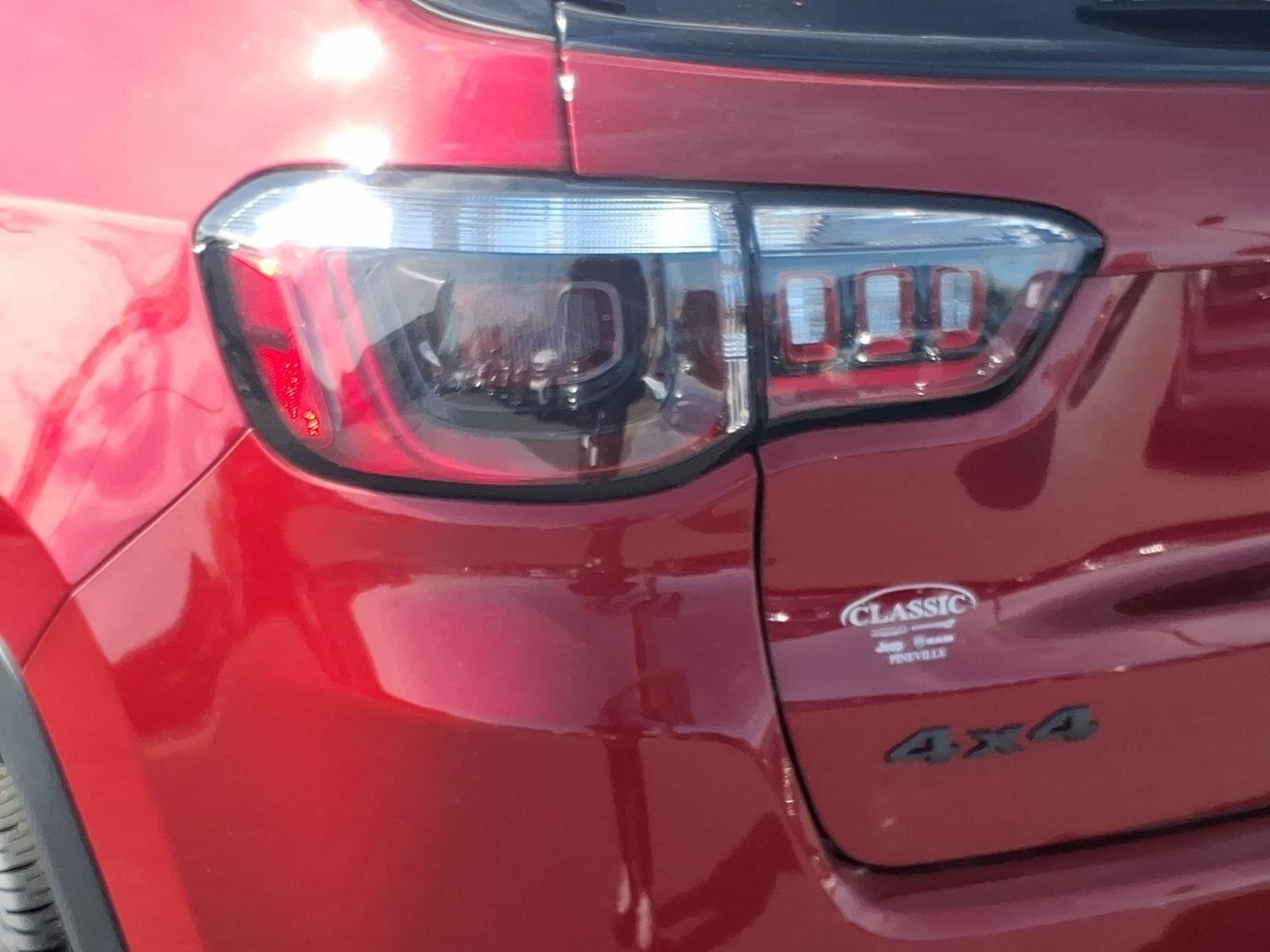 New 2026 Red Hot Pearl-Coat Exterior Paint Jeep Latitude Altitude image 17