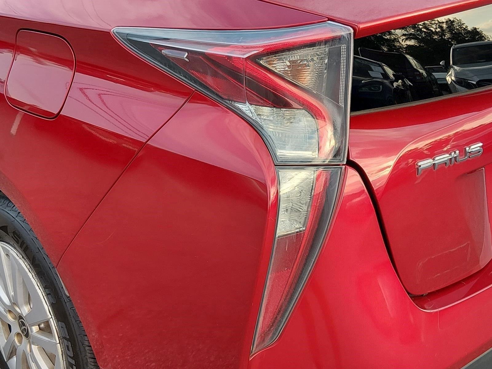 Used 2016 Hypersonic Red Toyota Two image 13