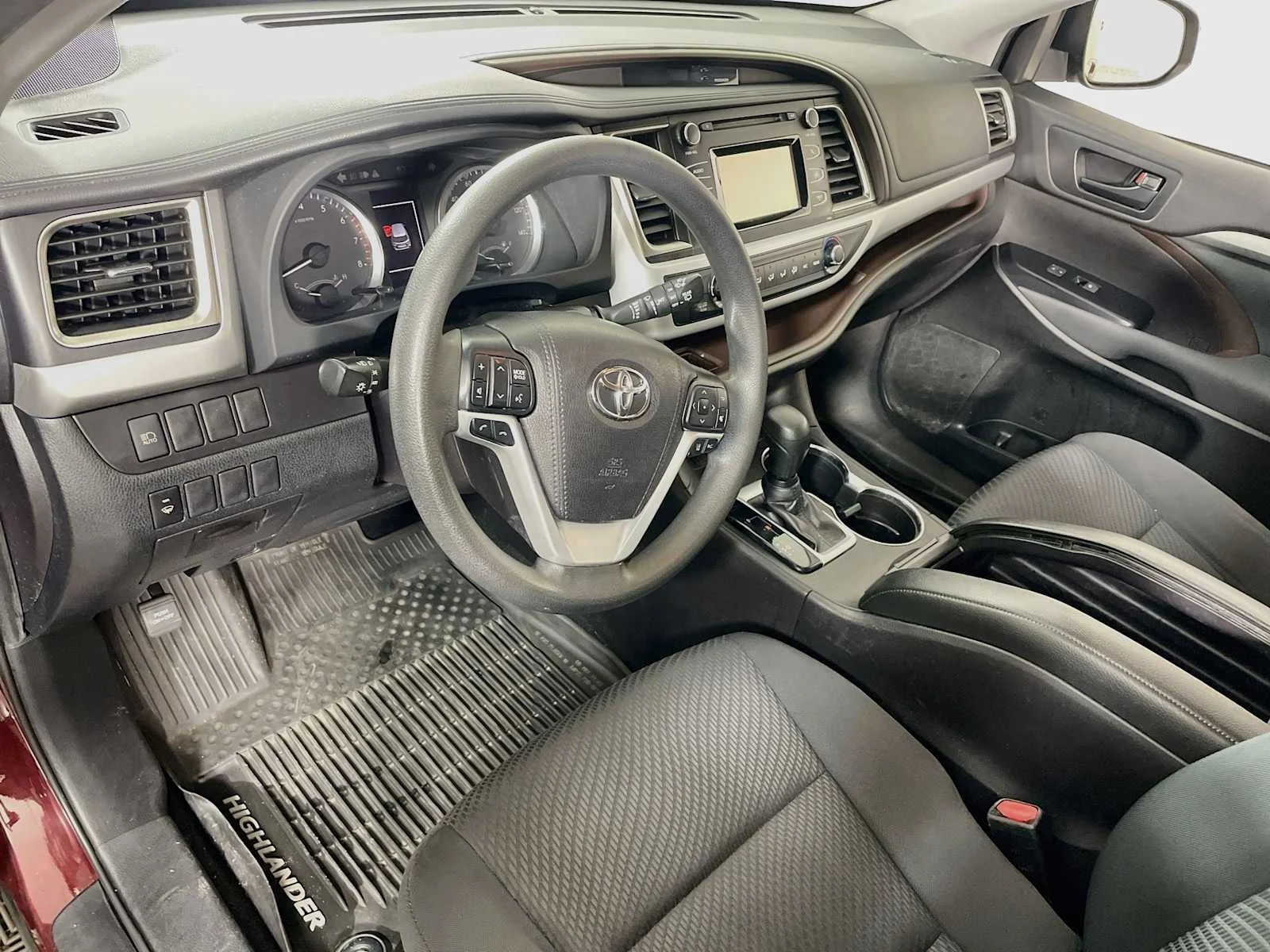 Used 2019 Ooh La La Rouge Mica Toyota LE image 7