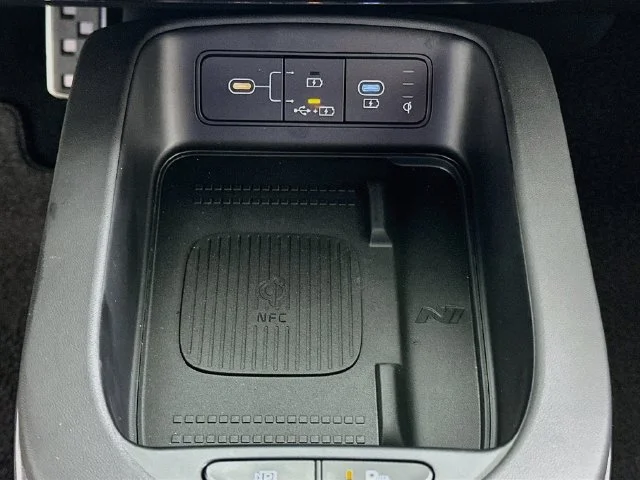New 2026 White Hyundai Base image 18