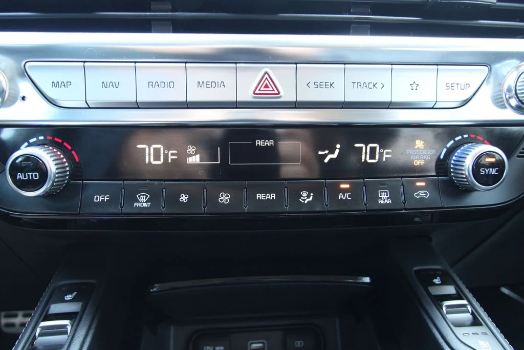 Used 2021 Silver Kia SX image 34