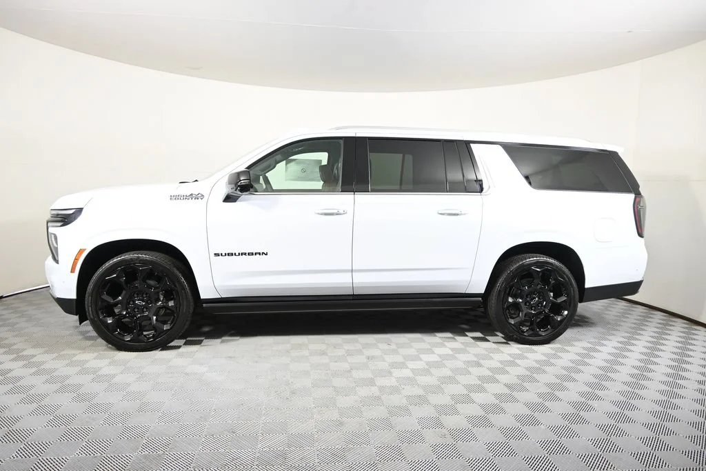 New 2026 Polar White Tricoat Chevrolet High Country image 2