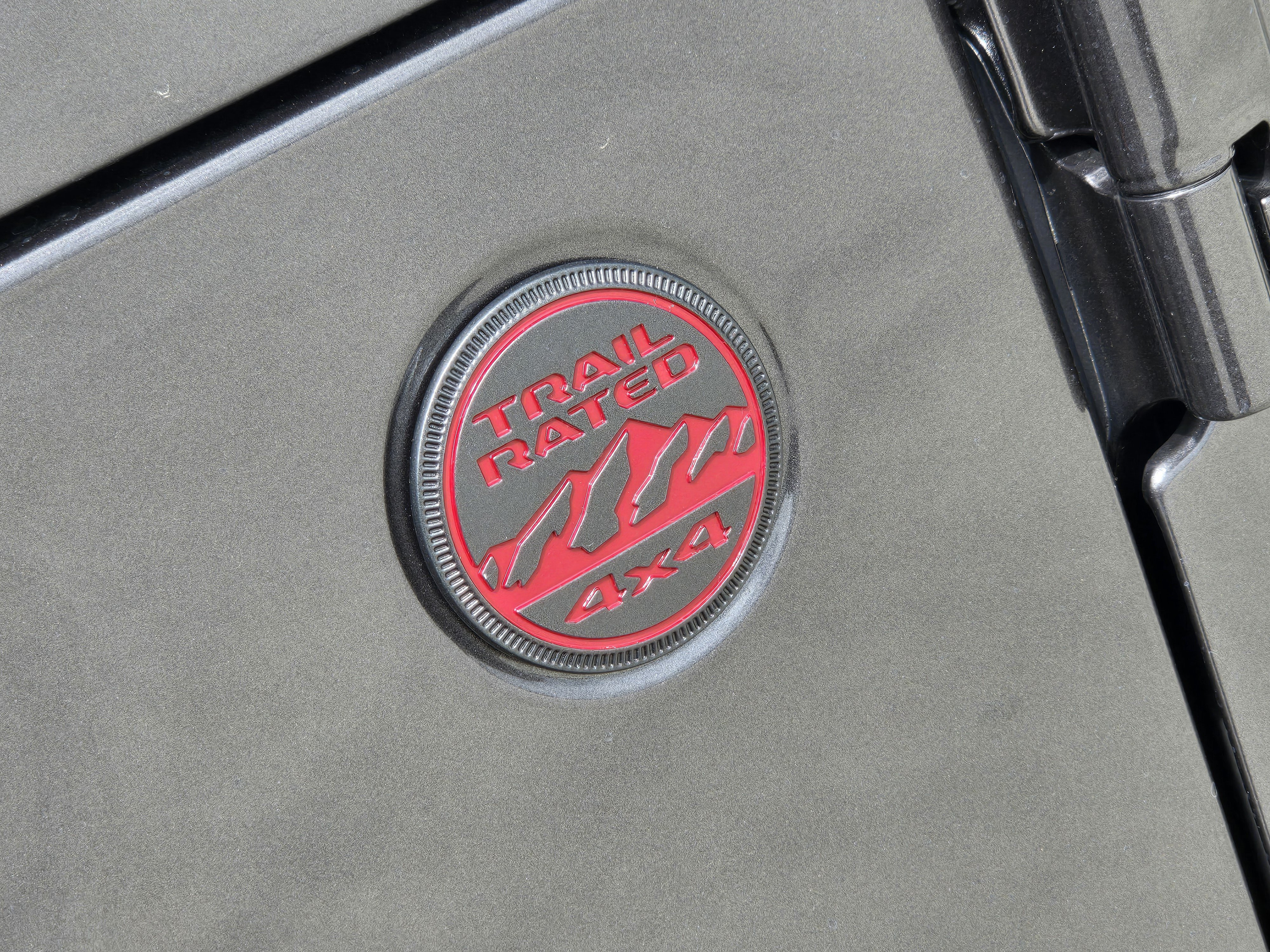 New 2026 Granite Crystal Metallic Clear-Coat Exterior Paint Jeep Rubicon X image 9