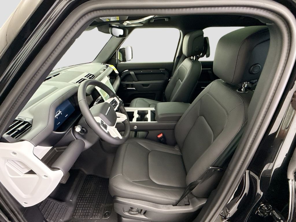 New 2026 Santorini Black Land Rover X-Dynamic SE image 18