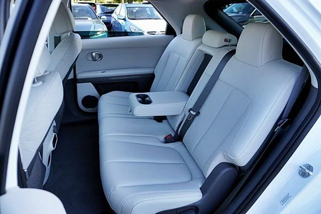 Used 2022 White Hyundai SEL image 16