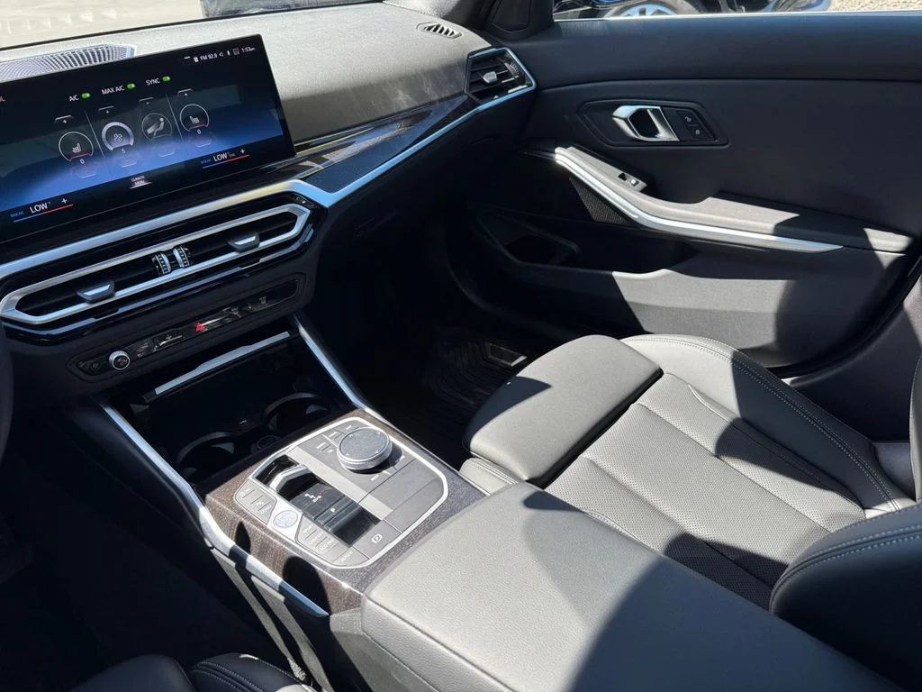 2024 BMW 3 Series 330i - Photo 20