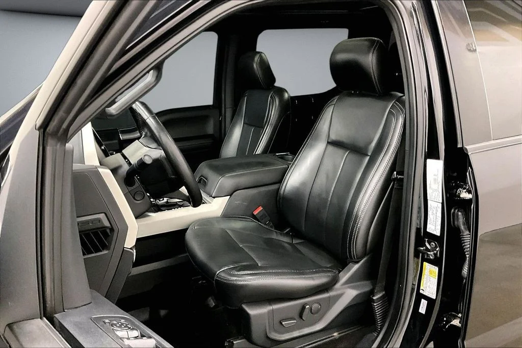 Used 2020 Black Ford Lariat image 22