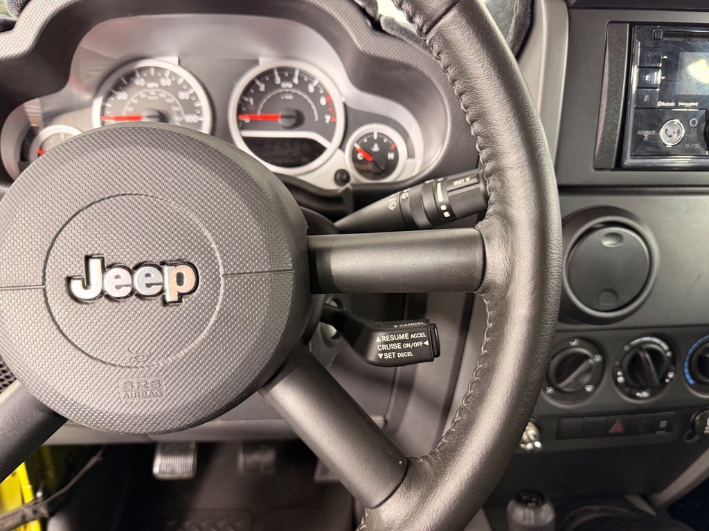 Used 2007 Green Jeep Sahara image 24