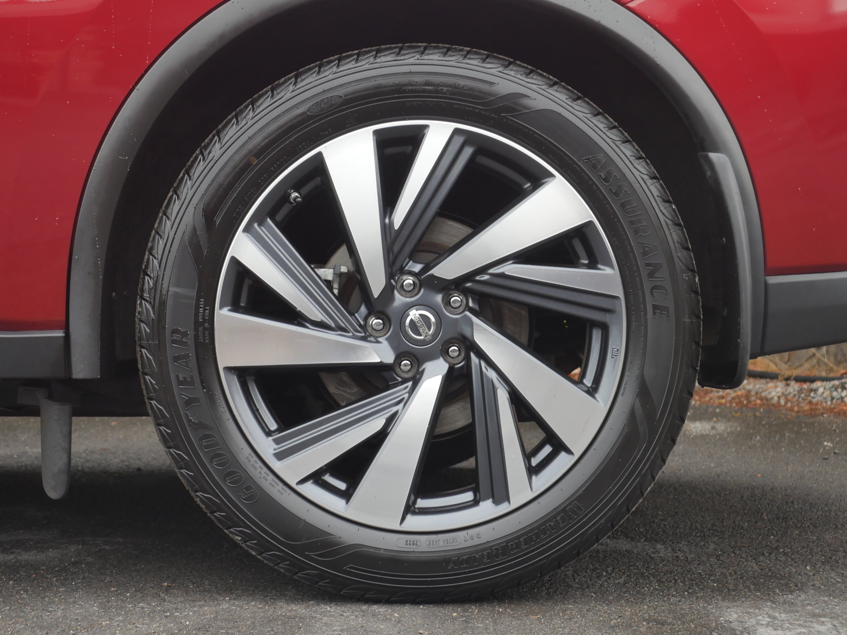 Used 2016 Cayenne Red Metallic Nissan Platinum image 15