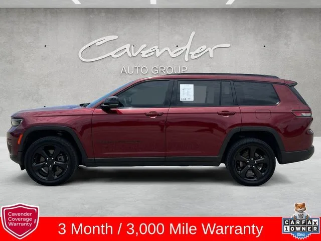 Used 2023 Red Jeep Altitude image 13