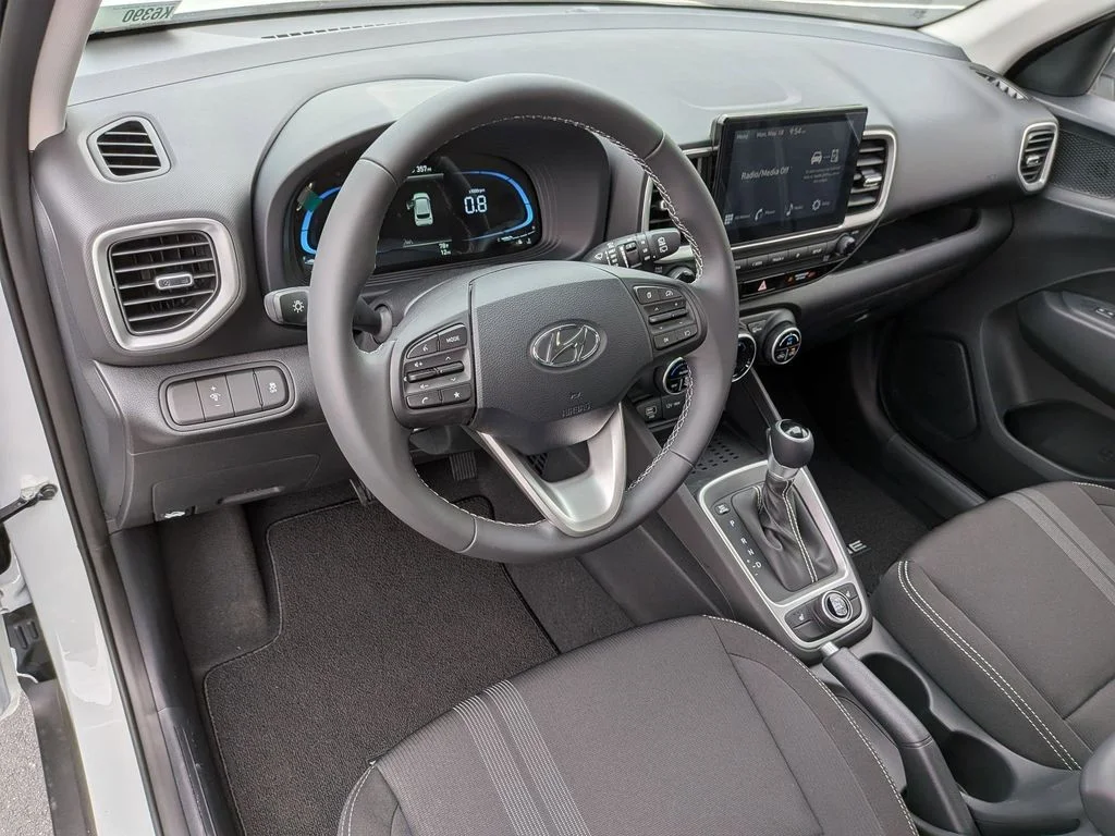 New 2026 White Hyundai SEL image 9