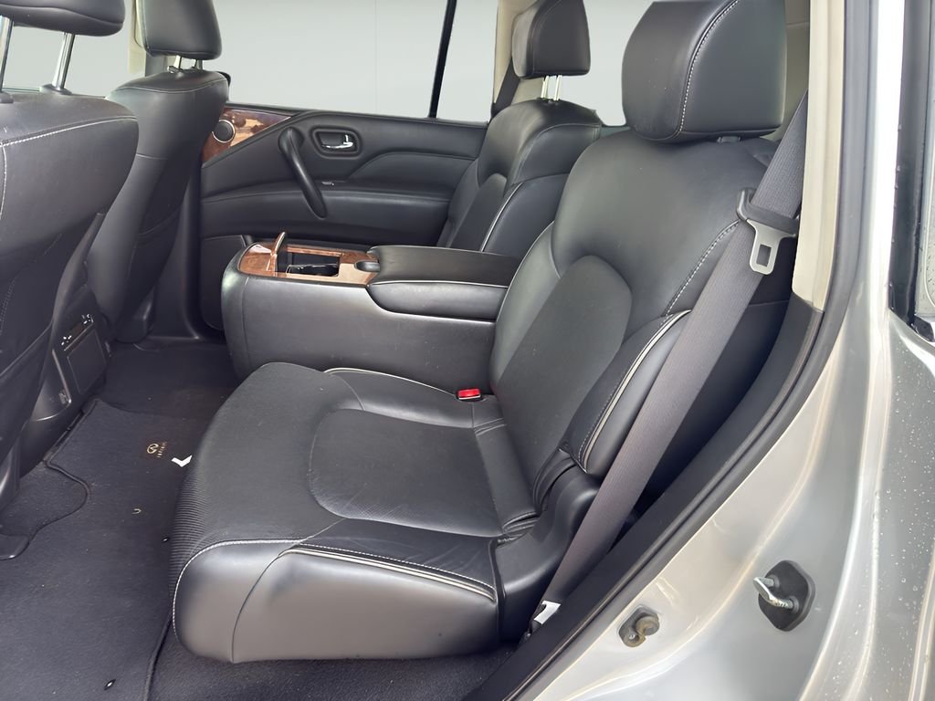 Used 2018 Liquid Platinum INFINITI Base image 4