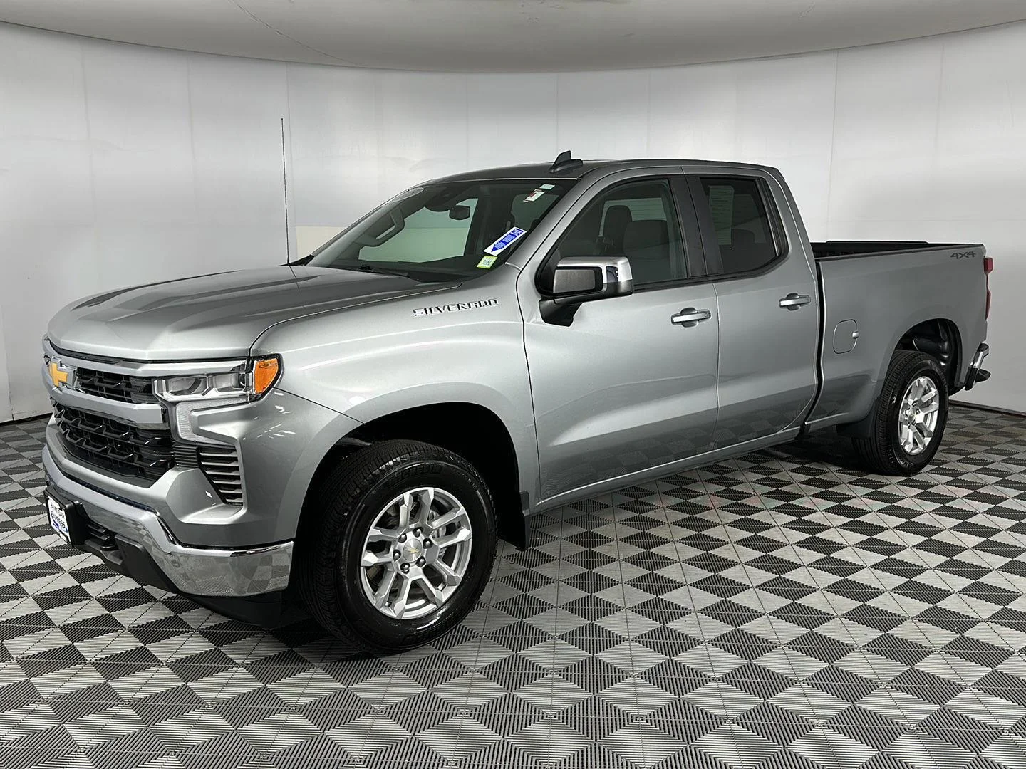 Used 2024 Sterling Gray Metallic Chevrolet LT image 6