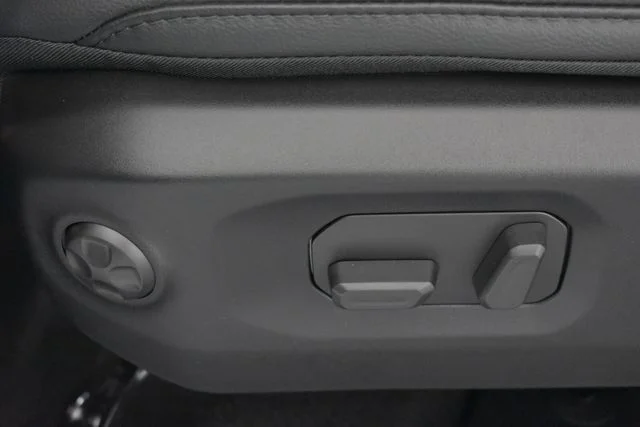 New 2026 Reign Exterior Paint Jeep Sahara image 25