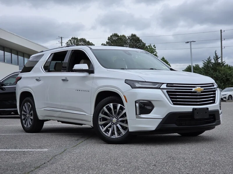 Used 2023 Iridescent Pearl Tricoat CHEVROLET AWD 4DR PREMIER image 29