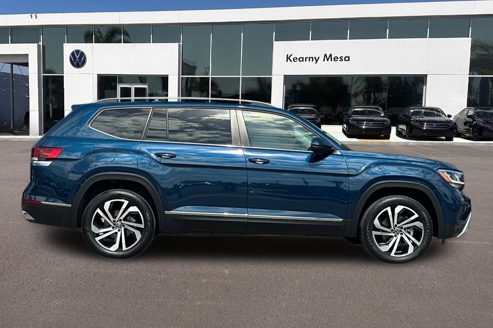 Certified Used 2023 Blue Metallic Volkswagen SEL image 3