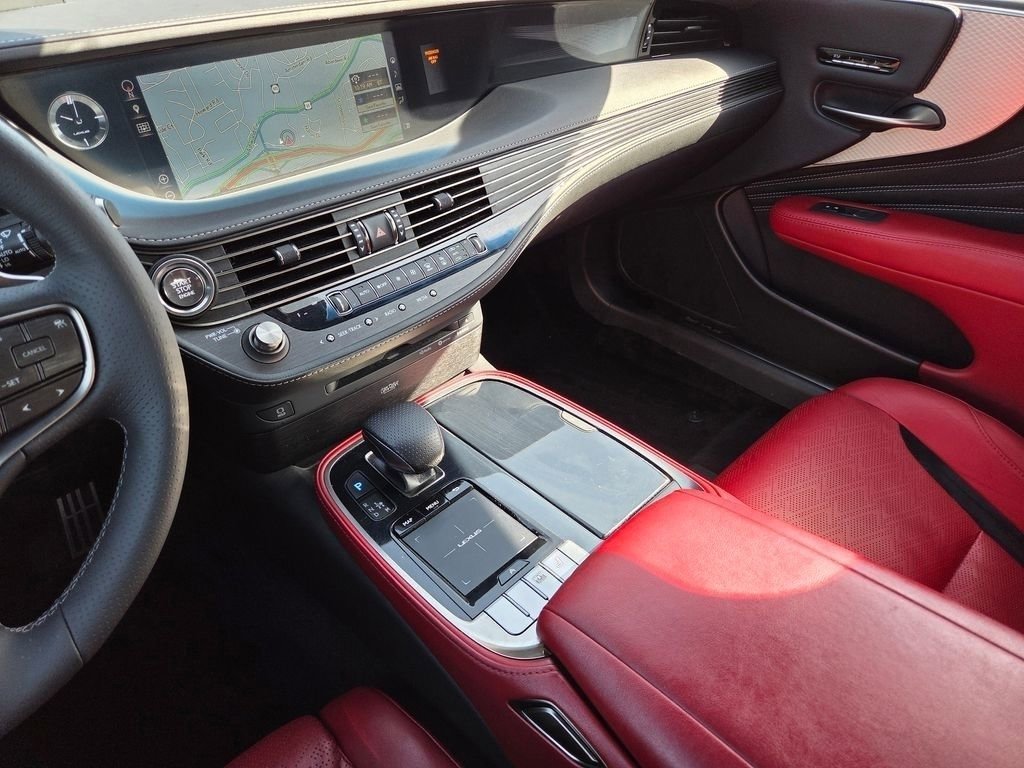 Used 2018 Ultra White Lexus 500 image 39