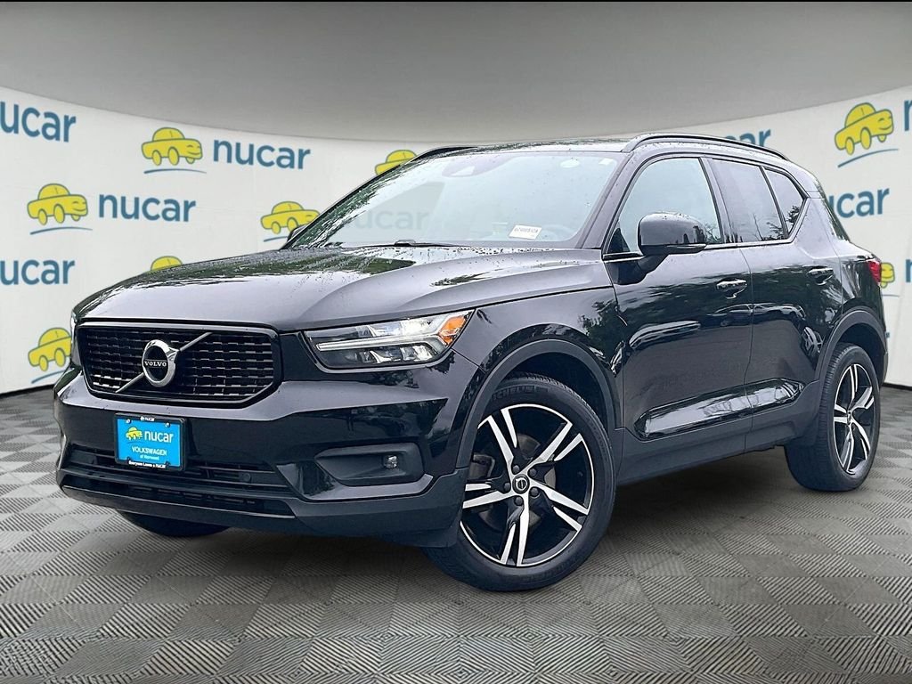 Used 2021 Black Volvo R-Design image 3