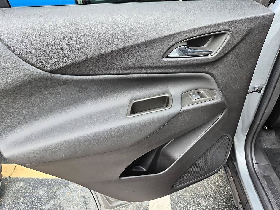 Used 2024 Sterling Gray Metallic Chevrolet LT image 27
