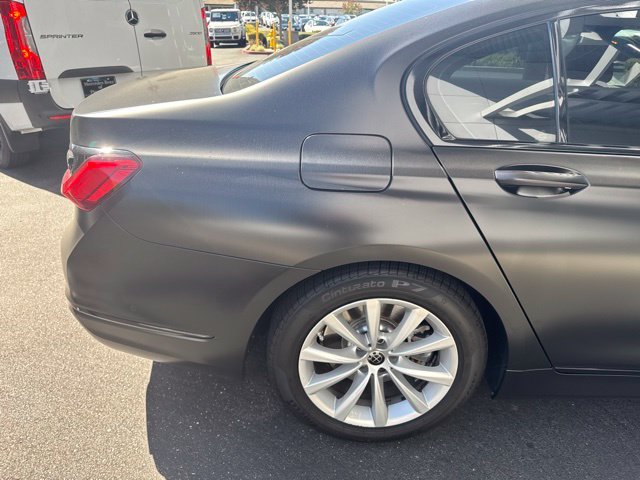 Used 2020 Gray Metallic BMW 740i 4D Sedan image 6