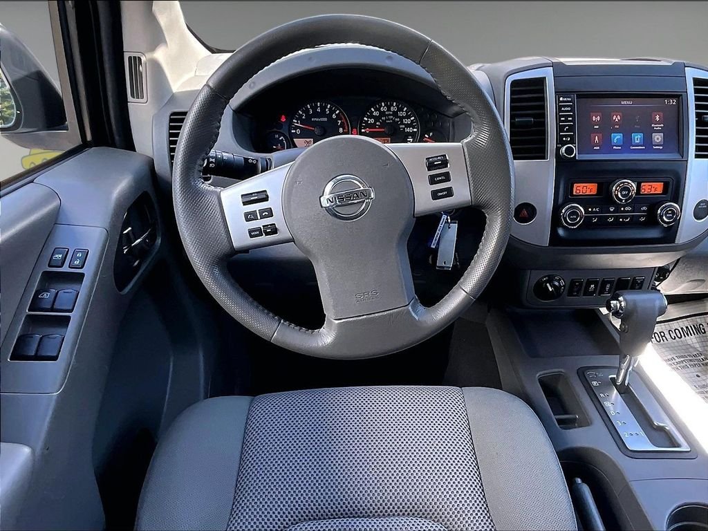 Used 2019 White Nissan SV image 18