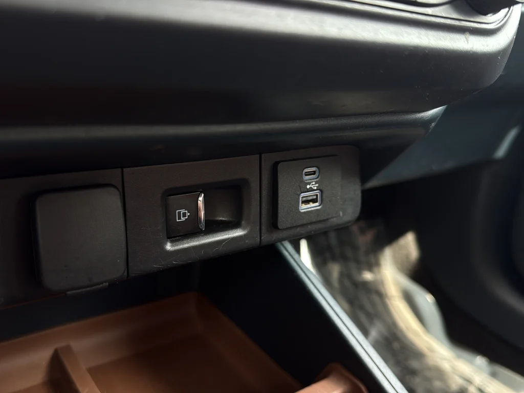 Used 2022 Cactus Ford Lariat image 32