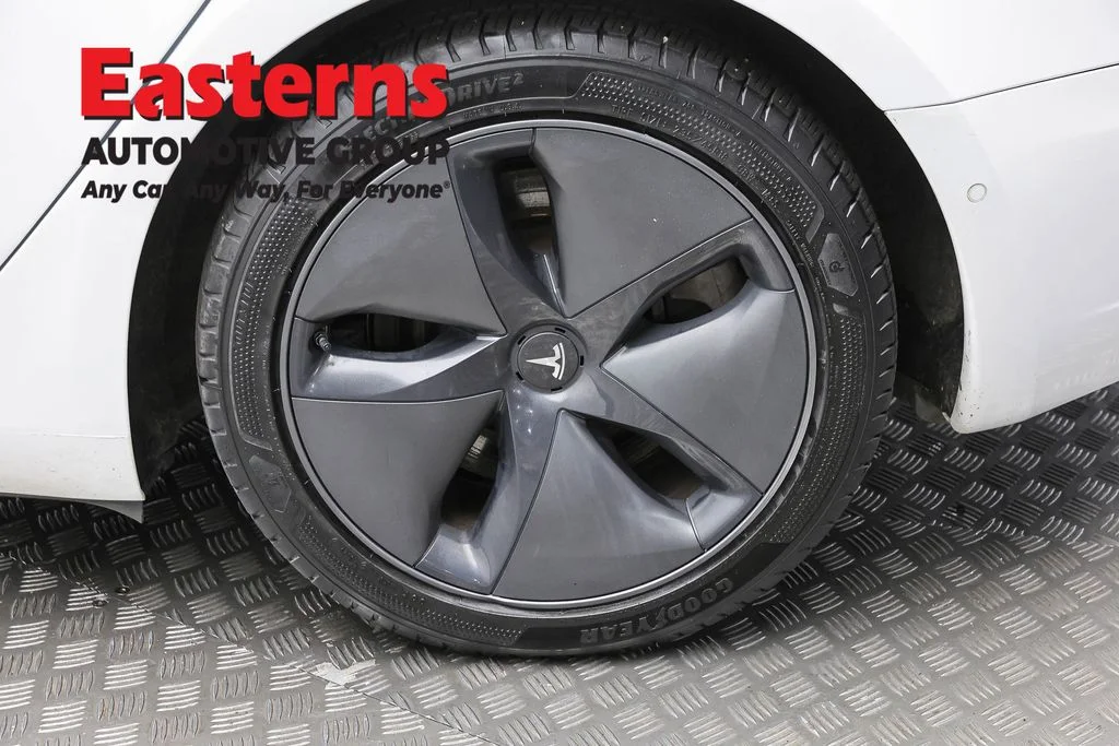 Used 2019 White Tesla Long Range image 8