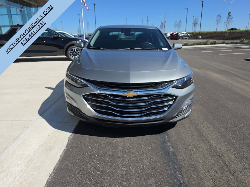 Used 2024 Gray Chevrolet LT image 9