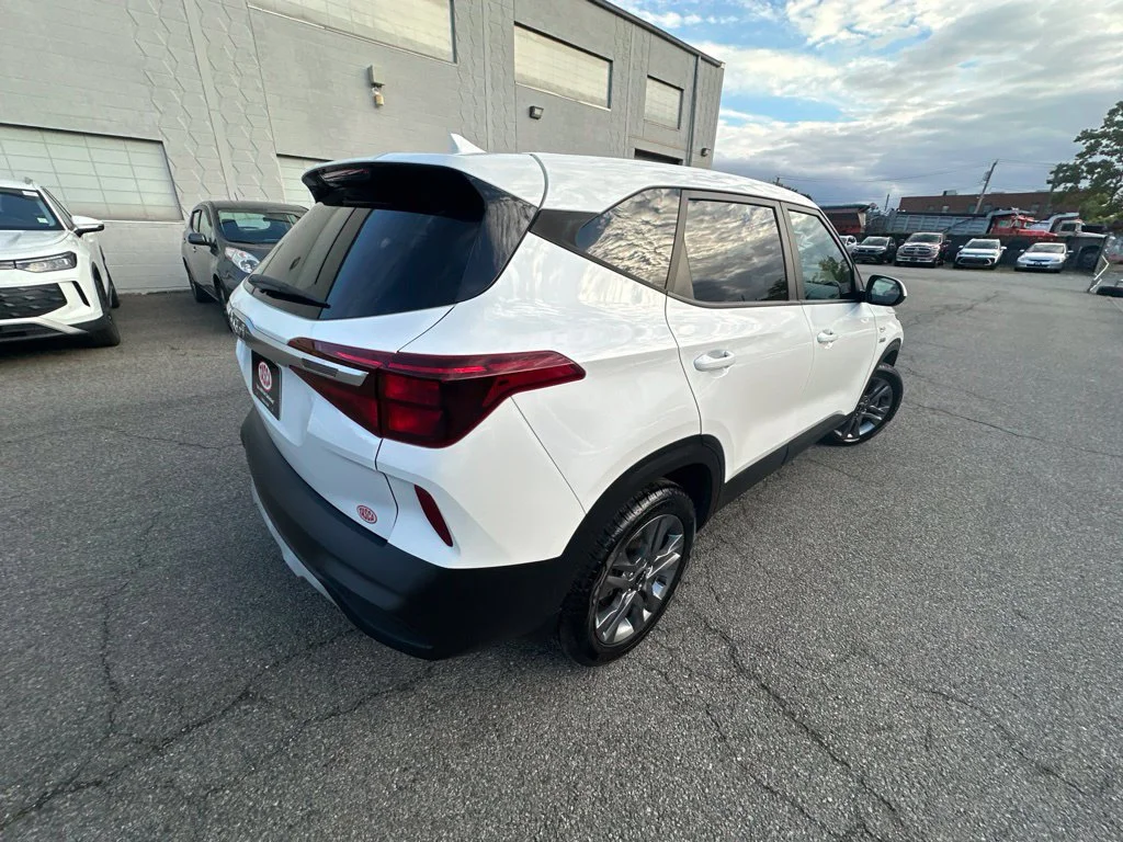 Used 2023 White Kia LX image 6