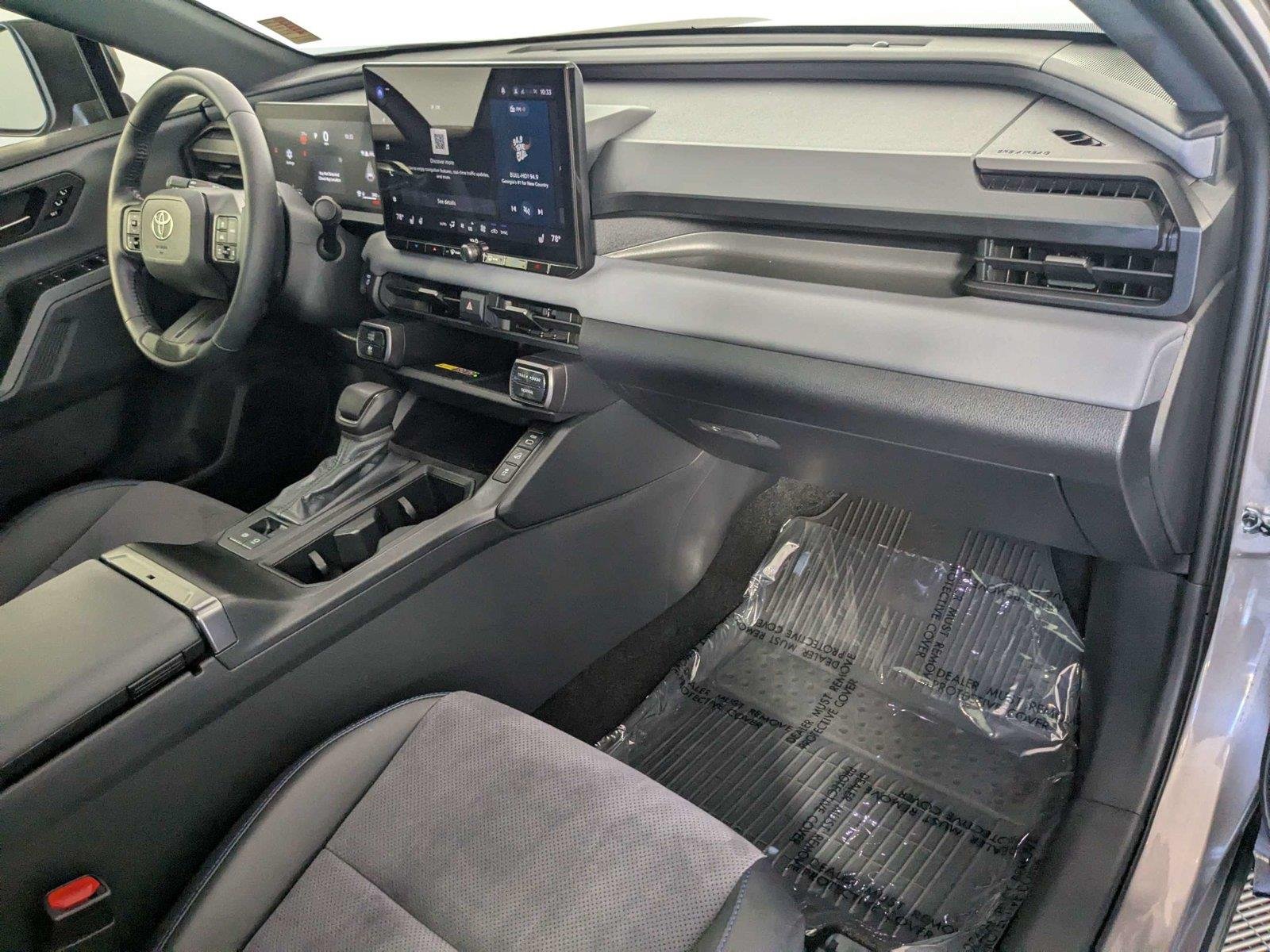 Used 2026 Meteor Shower w/Midnight Black Metallic Roof Toyota XSE image 32