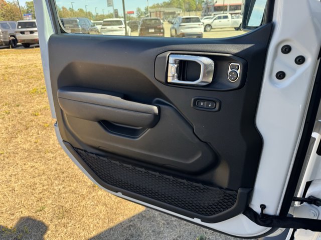 Used 2025 Bright White Clearcoat Jeep Mojave image 23