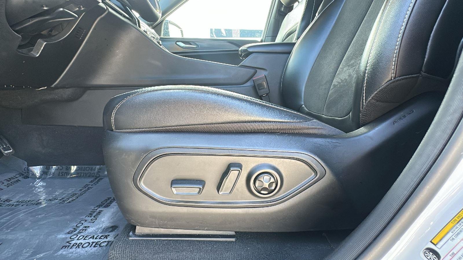 Used 2025 Bright White Clearcoat Jeep Altitude image 11