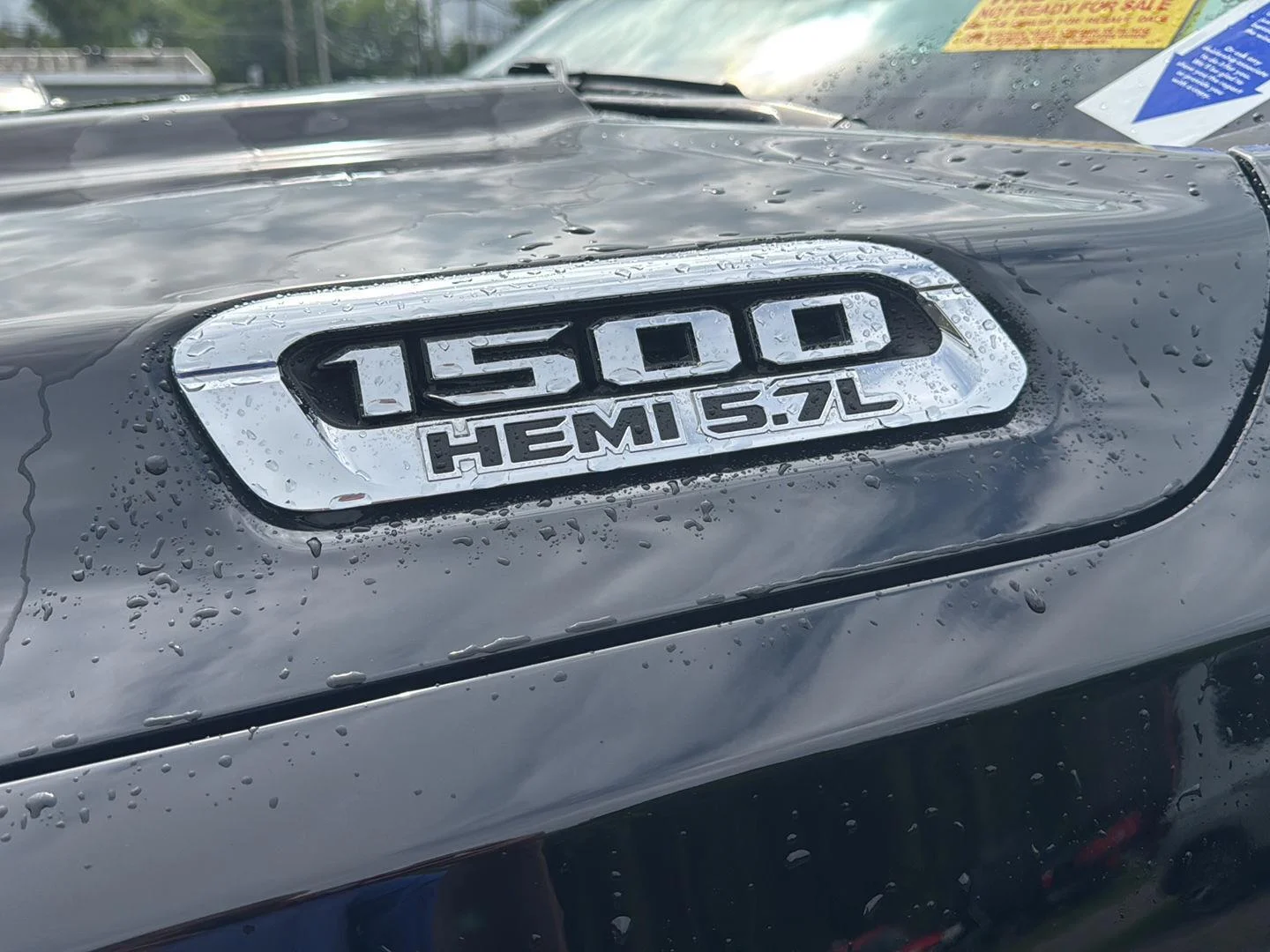 Used 2019 Diamond Black Crystal Pearlcoat Ram Laramie image 9