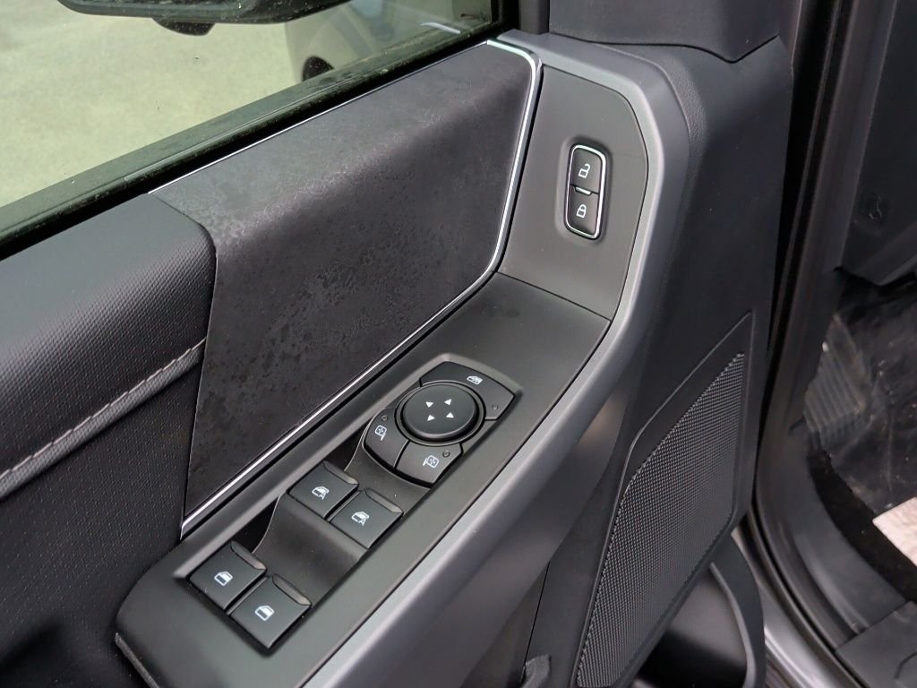New 2026 Carbonized Gray Metallic Ford XLT image 11
