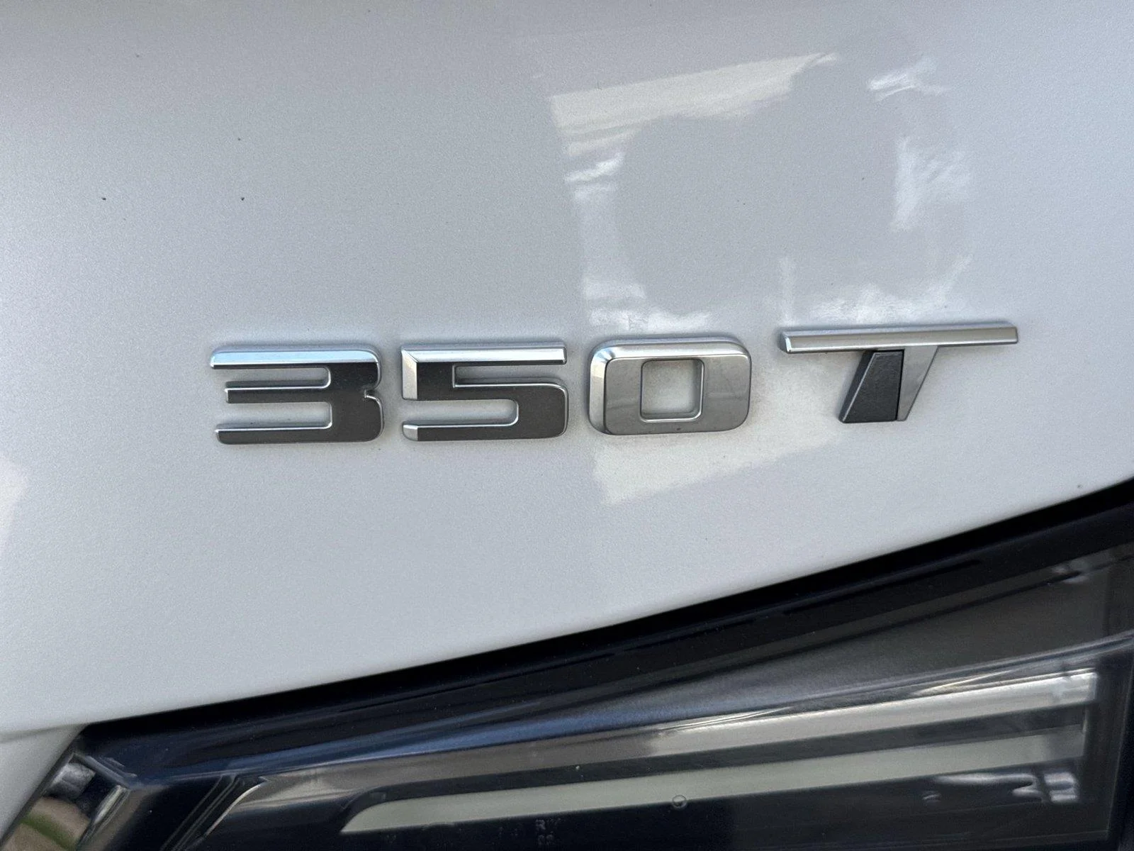 Certified Used 2021 CRYSTAL WHITE TRICOAT Cadillac FWD Sport image 30