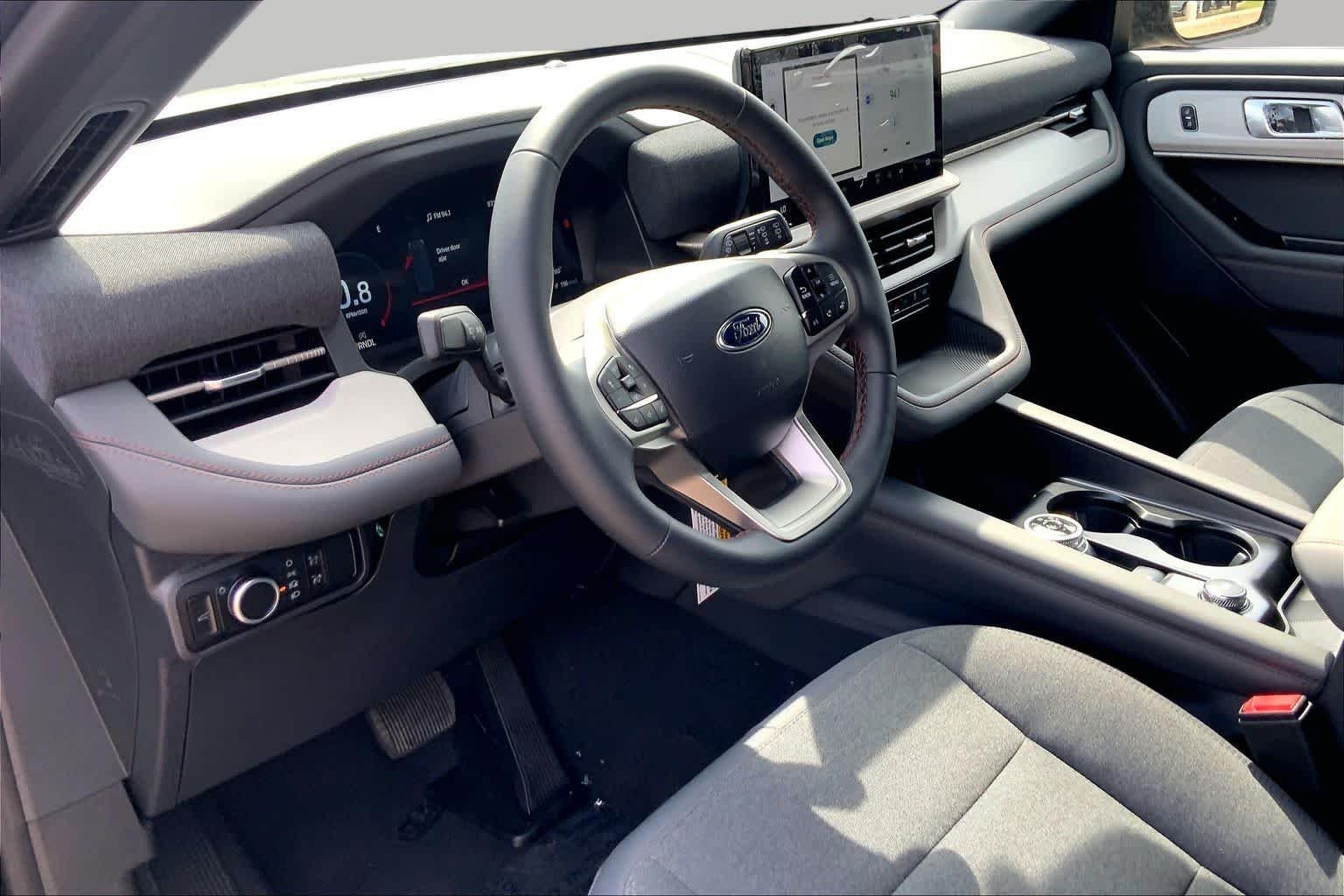 New 2027 Carbonized Gray Metallic Ford Active image 8