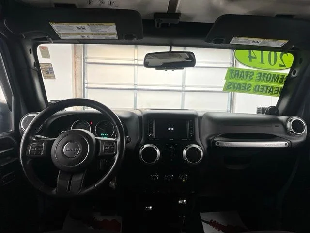 Used 2014 Gray Jeep Unlimited Sahara image 4