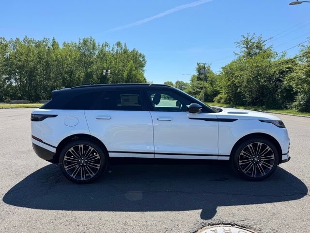 New 2026 Ostuni Pearl White Land Rover P250 Base image 6