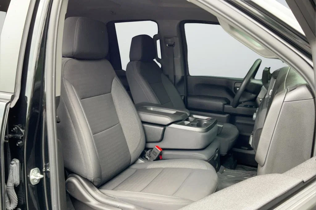 2025 Chevrolet Silverado 2500HD Custom - Photo 20